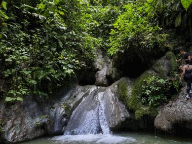 La visita a la cueva de los Aviones, ubicado en la vereda Cantarranas de San Vicente de Chucurí, es un recorrido entre pozos, cascadas y cuevas.