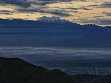 Volcán Nevado del Huila, a la vista desde Cali y Jamundí