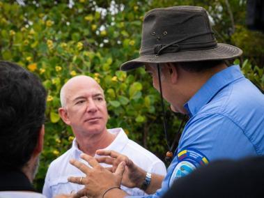 Jeff Bezos en Colombia junto a Iván Duque