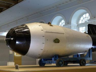 Replica de La Bomba exhibida en Moscú, Rusia.