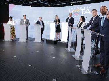 En el debate participaron Francia Márquez, Rodrigo Lara Sánchez, Luis Gilberto Trujillo, Marelen Castillo, José Luis Esparza y Carlos Cuartas.