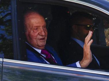 Juan Carlos I llega al Palacio de la Zurzuela para visitar a Felipe VI.