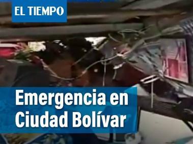Un alud destrozó dos viviendas del sector "el paraíso", en el mirador de Ciudad Bolívar. Acompañamos a una mujer en estado de gestación, otra más con discapacidad, además de cuatro adultos y cuatro menores de edad, tras la emergencia.