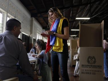 En Medellín asisten masivamente a las urnas para la jornada electoral de elección presidencial entre los candidatos Gustavo Petro y Rodolfo Hernández.