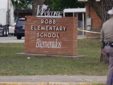 Escuela Elemental Robb en Texas, donde un menor asesinó a 15 personas