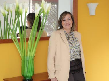 La nueva ministra es médica de la Universidad de Antioquia y especialista de la U. Nacional.