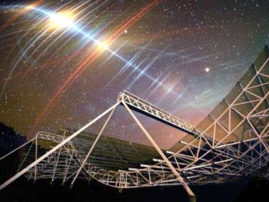 Los astrónomos detectaron una señal de radio persistente de una galaxia lejana que parece parpadear con sorprendente regularidad.