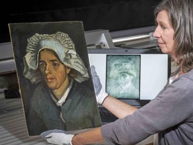 Descubren autorretrato de Van Gogh en el reverso de un lienzo