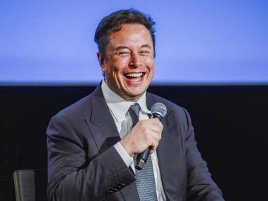 El empresario Elon Musk es padre de 10 hijos.