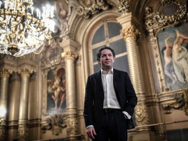 Dudamel recorre hoy los hermosos pasillos del Palais Garnier, donde dirige la célebre Ópera de París, que estrena temporada.