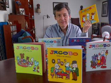 Fernando Escobar Borrero es un escritor bogotano de literatura infantil y juvenil