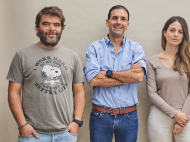 Víctor Saldarriaga, Pedro Jaramillo, Pamela Richter y Jaime Andrés Gutiérrez fundadores de B2Chat.
