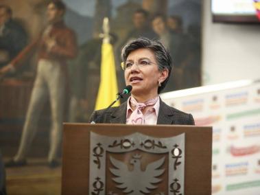 La alcaldesa Claudia López durante su intervención en la audiencia sobre la región metropolitana.