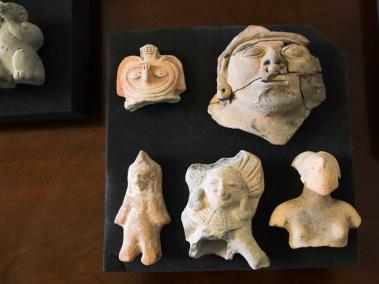 Parte de las piezas arqueológicas que regresaron a Colombia.