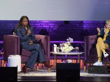 Michelle Obama con Ellen DeGeneres, en la presentación.