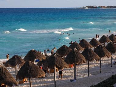 El mayor atractivo de Cancún es su mar azul turquesa y sus playas blancas, que diferencian a este territorio de cualquier otro del Caribe. Hoy cuenta con 10 playas certificadas Blue Flag, que afirman este destino como un lugar comprometido con la gestión ambiental.