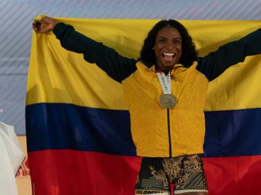 Yenny Álvarez, en el Mundial de pesas que se desarrolla en Bogotá.