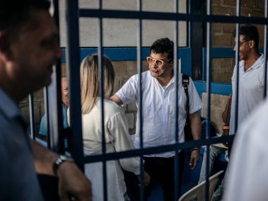 El comisionado de Paz, Danilo Rueda, ha estado en varias mesas de paz, instaladas en cárceles del país.
