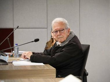 General (r) Jesús Armando Arias Cabrales en la JEP en audiencia sobre retoma del Palacio de Justicia. Foto del 18/01/2023