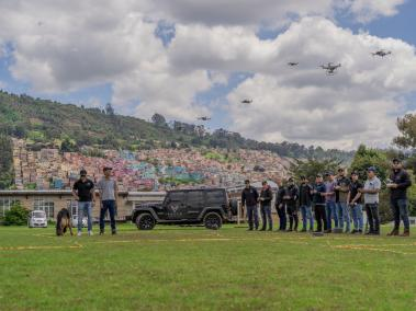 En Colombia, una persona que compre un dron para su consumo propio no requiere de una certificación como piloto.