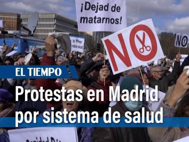 Miles de personas marcharon el domingo, en Madrid, para defender el sistema público de salud de la región que alberga a la capital de España.