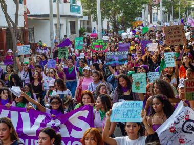 Marcha en el marco del 8M en Barranquilla a cargo de los distintos colectivos feministas de la ciudad. Cerca de 700 mujeres salieron a la calle en conmemoración del Día Internacional de la Mujer y con ello mantener la lucha por los derechos de este género humano.