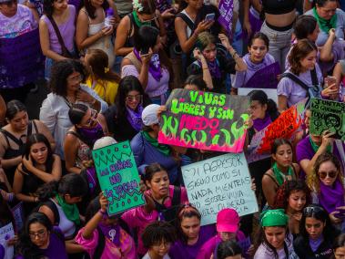 Marcha en el marco del 8M en Barranquilla a cargo de los distintos colectivos feministas de la ciudad. Cerca de 700 mujeres salieron a la calle en conmemoración del Día Internacional de la Mujer y con ello mantener la lucha por los derechos de este género humano.