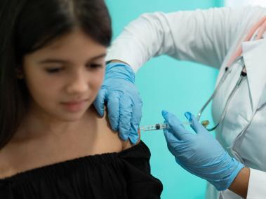 Aplicar la vacuna antes de iniciar la vida sexual ofrece una mayor protección.