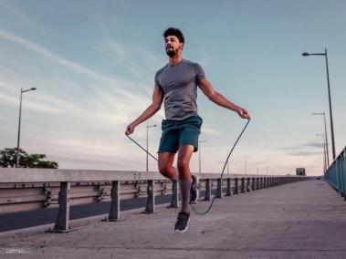 Saltar cuerda ayuda mantener el estado físico