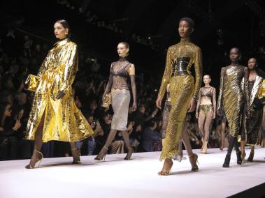 Negro, dorado y transparencias en la colección ‘Sensuale’ de Dolce & Gabbana.