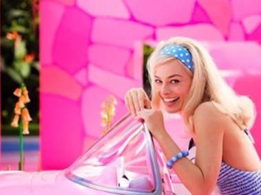 Margot Robbie, en el papel de Barbie.