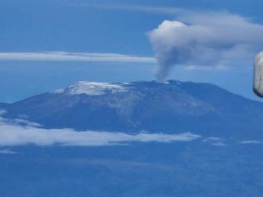 Volcán Nevado del Ruiz durante el 10 de abril.