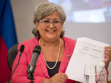 Fotografía de archivo fechada el 14 de mayo de 2018 que muestra a la presidenta del Consejo Nacional Electoral (CNE), 
Tibisay Lucena, durante una rueda de prensa en Caracas (Venezuela).