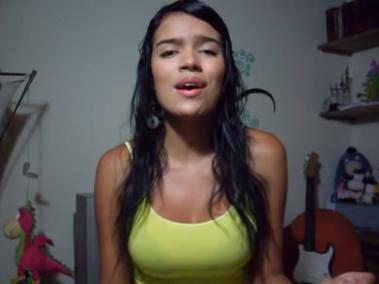 En su primer canal de YouTube, Karol G compartía video cantando acapella.