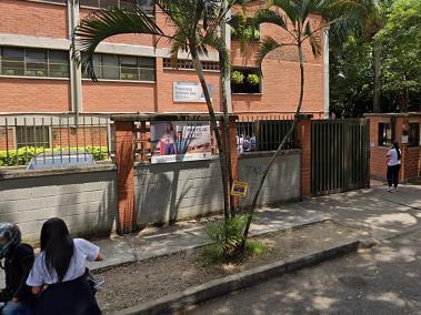 La Institucion Educativa Francisco Antonio Zea está ubicada en el barrio Simón Bolívar
