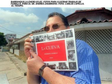 Fiorillo cuando publicó su libro de gran formato 'La Cueva. Crónica del Grupo de Barranquilla'.