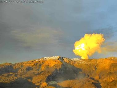 Volcán Nevado del Ruiz en la mañana del 3 de junio.