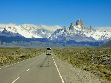 Así es el camino hacia la montaña Fitz Roy en la Patagonia, Argentina.