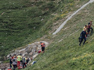 Gino Mäder cayó a un barranco en la Vuelta a Suiza.