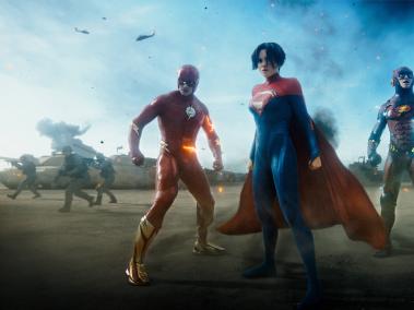 En The Flash aparecen varios de los superhéroes de DC.