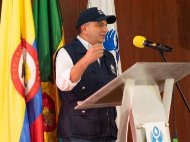 Carlos Camargo, defensor del Pueblo, entregó reporte sobre desplazamiento y confinamiento en Colombia.