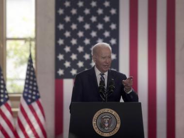 El presidente de Estados Unidos, Joe Biden, recitando un discurso sobre política económica en la Antigua Oficina de Correos de Chicago, Illinois, Estados Unidos, el 28 de junio de 2023.