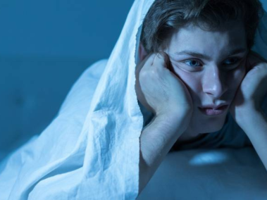 La falta de sueño está asociada a una serie de riesgos físicos y emocionales.