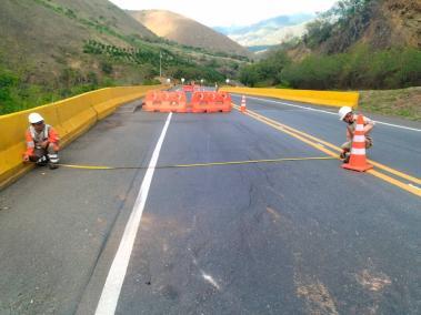 Concesionario reporta hundimiento en el sector del Puente Bitaco, kilómetro 65+700.