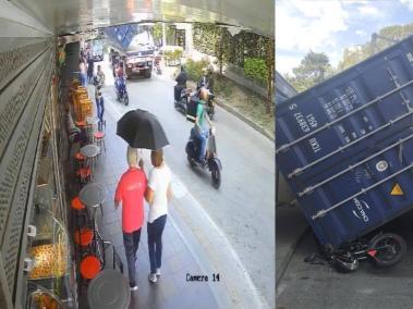 Video: impresionante reacción salvó a motociclista de morir aplastado por un contenedor en Sabaneta