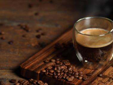 Expertos sostienen que el consumo de café ha influido en el desarrollo de ideas políticas y económicas.