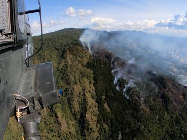 La conflagración está en la zona oriente de Medellín