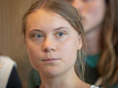 Thunberg fue multada por un tribunal sueco tras desobedecer una orden policial durante una protesta en una terminal petrolera.