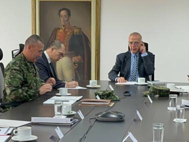 El encuentro se desarrolló en la sede del Ministerio de Defensa.