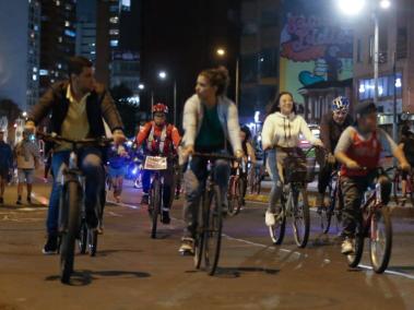 Este jueves 10 de agosto se llevó a cabo la ciclovía nocturna en la capital bogotana, la cual inició desde las 6:00 p.m. y termina a las 12:00 a.m.
